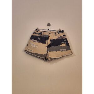 Easel NWT Camo Shorts